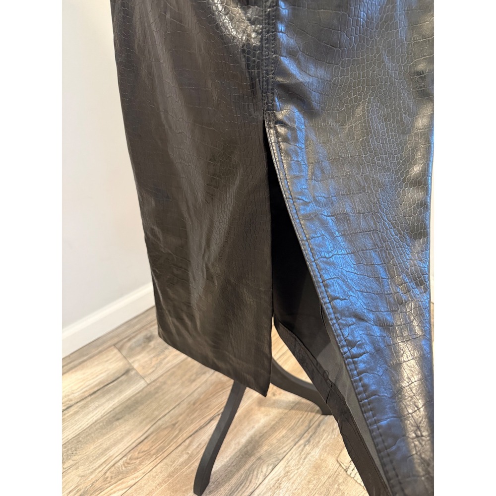 Truth by Republic Black Faux Leather Croc Embossed Midi Skirt, Size 6 NWT - Picture 3 of 5